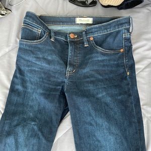 Madewell 9” skinny high rise 28T